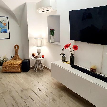 Vhome Exclusive Living Room Катания Экстерьер фото