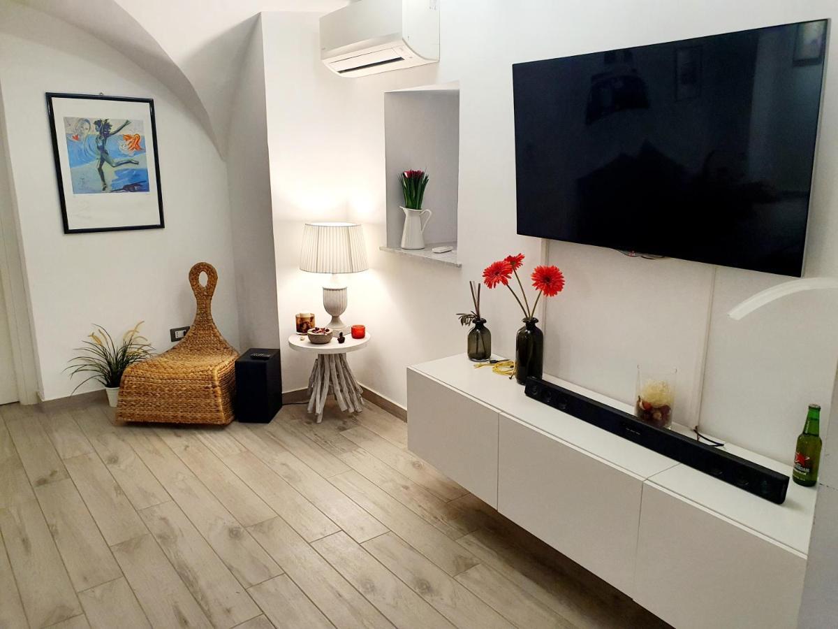 Vhome Exclusive Living Room Катания Экстерьер фото